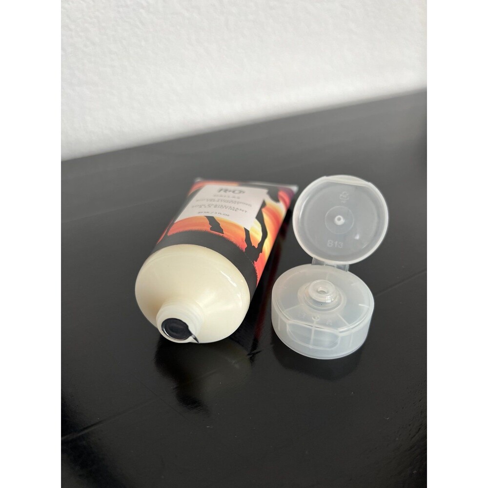R+Co Dallas thickening treatment - 3 oz- build texture, increase volume